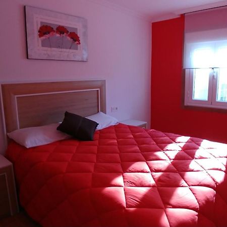 Apartamentos Luis Antonio Mestre O Grove Zimmer foto